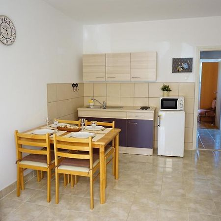 Apartment Jelena Fažana Eksteriør bilde