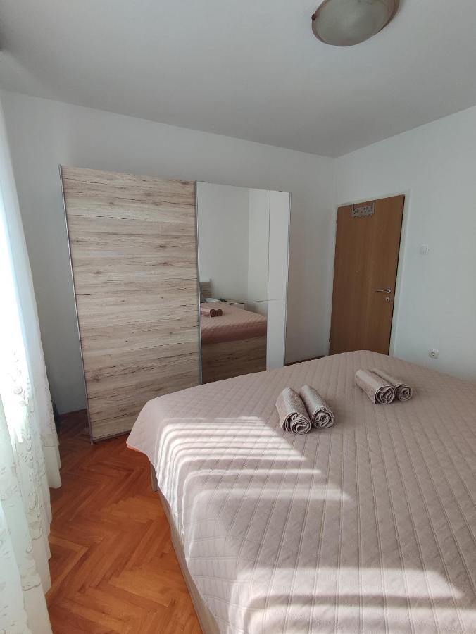 Apartment Jelena Fažana Eksteriør bilde